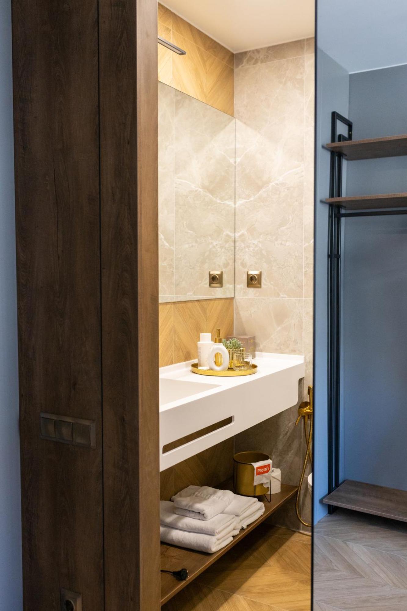 Four Sisters Luxury Rooms In Siauliai Eksteriør billede